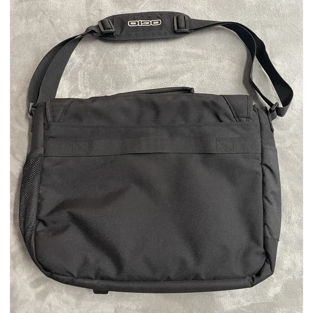 OGIO Shoulder Messenger Laptop Computer Bag 18”x 13” Black EUC
